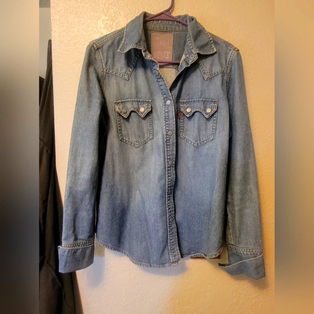 Women's Levi's Longsleeve Denim snap button shirt L